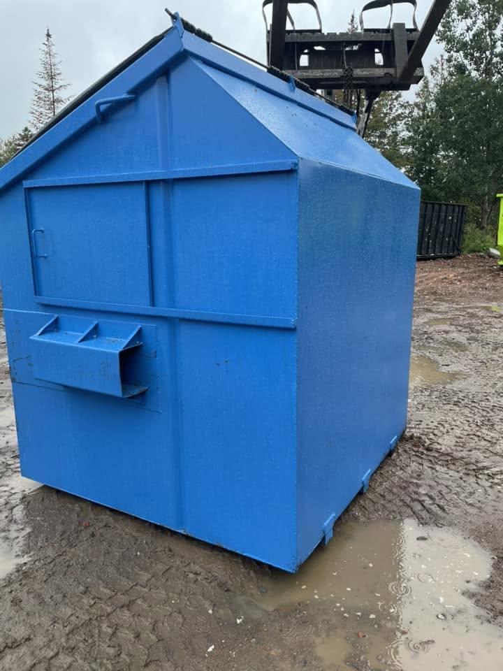 Conteneur front load bleu remis en état
